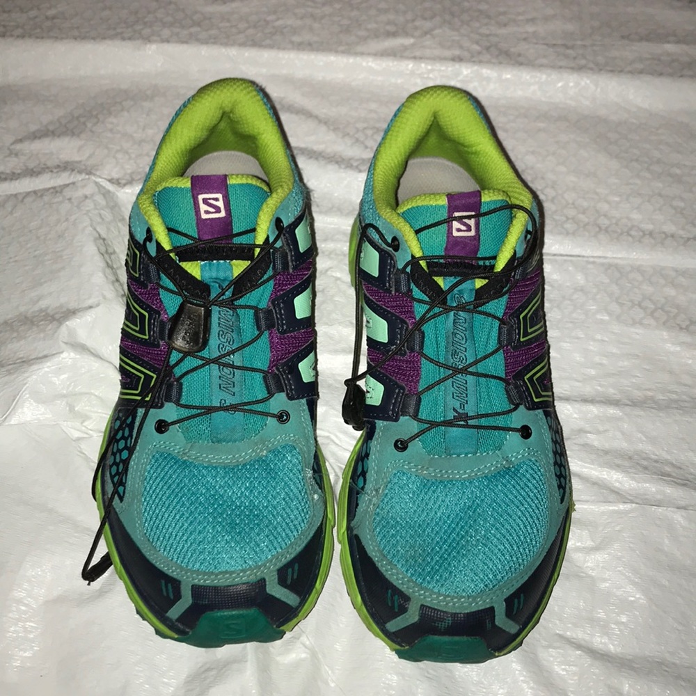 Solomon tennis shoes
